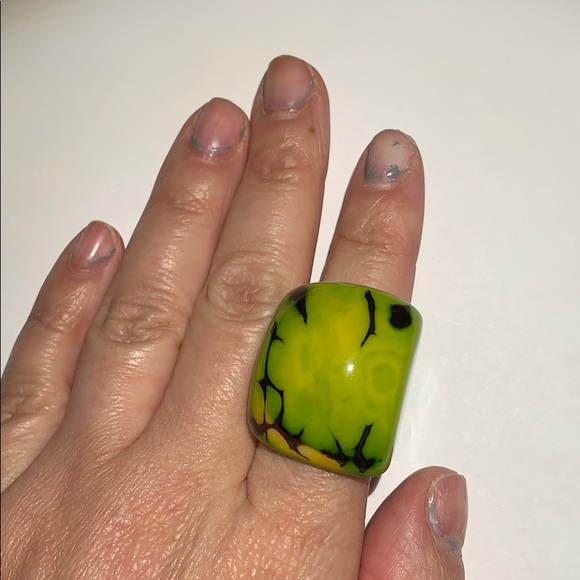 Green ring - Picture 2 of 4